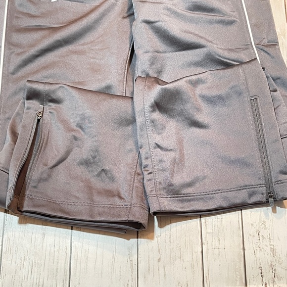 NWT Under Armour Women’s Warm up Rival pant XS - Picture 6 of 8